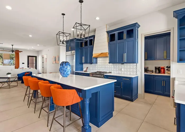 Luxury Foothills Estate • Heated Pool Views Holiday home Tucson