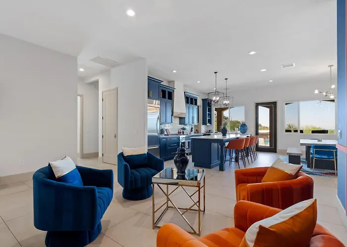 Luxury Foothills Estate • Heated Pool Views Holiday home Tucson