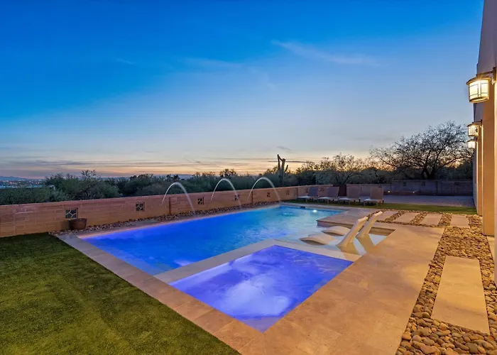 Luxury Foothills Estate • Heated Pool Views Holiday home *