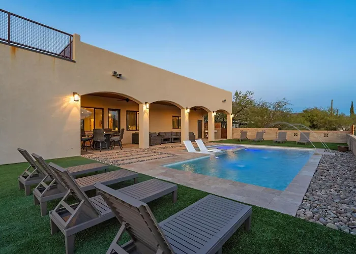 Luxury Foothills Estate • Heated Pool Views Holiday home