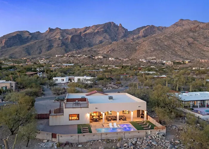 Holiday home Luxury Foothills Estate • Heated Pool Views *